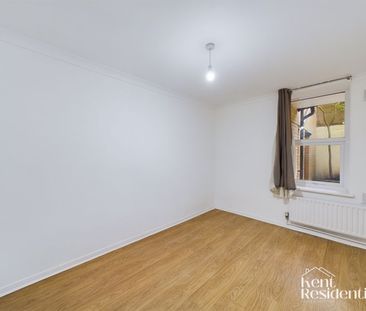 2 bed flat to rent in Tonbridge Road, Maidstone, ME16 - Photo 5