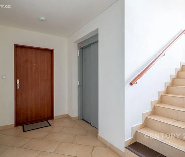 Pronájem bytu 1+kk 40 m² - Photo 3