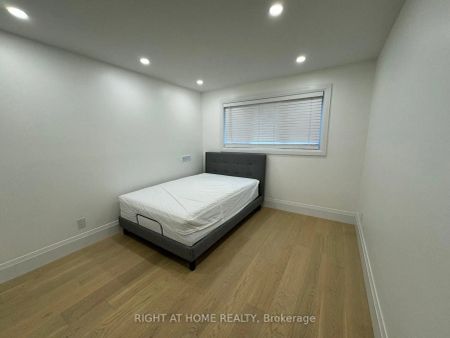 Detached Home For Lease | W9229490 - Photo 3