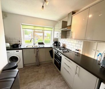 Dinglewell, Hucclecote, Gloucester - Photo 2