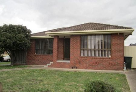 96 Mitchell Crescent, Meadow Heights - Photo 2