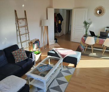 Location Appartement 3 pièces 72m² - Photo 3