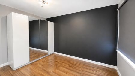 4 bedroom House To Let Total Size: 1110 SQ FT - Photo 5