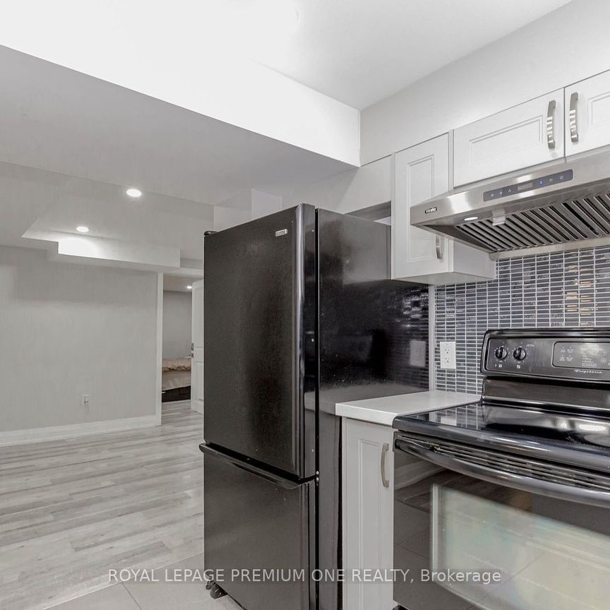 For Lease - 2085 Bridge Road Unit# Basement, Oakville, Ontario - Photo 1