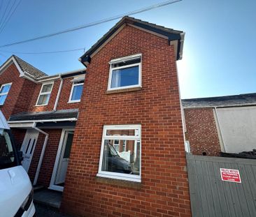 2 bedroom semi-detached house to rent - Photo 2