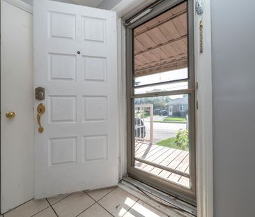 For Lease - 53 Newbury Drive Unit# Upper, Newmarket, Ontario - Photo 4