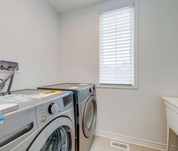 For Lease - 1305 Courtleigh Trail, Oakville, Ontario - Photo 3