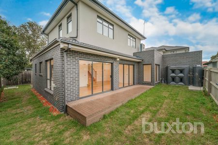 TOWNHOUSE IN HIGH DEMAND!!! - Photo 3