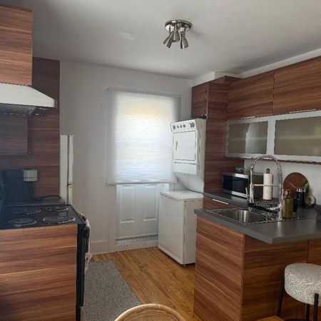 1er JUILLET : Vrai Vieux-Longueuil-SUPERBE 3½ RÉNOVÉ 2e étage - Photo 4