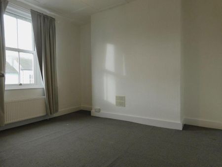 3 bedroom maisonette to rent - Photo 2