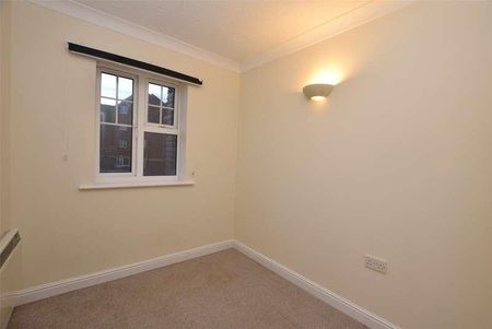 Arthurs Close, Emersons Green, Bristol, Gloucestershire, BS16 - Photo 3