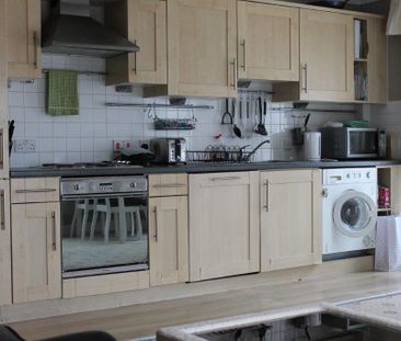 3 bedroom private hall to rent - Photo 4