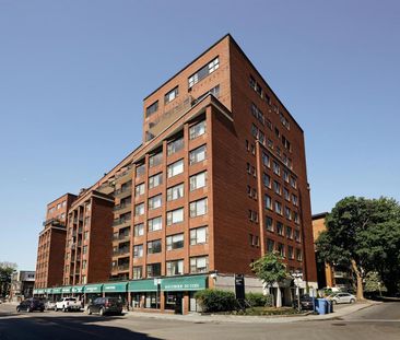 1 Bedroom - 200 Kensingon, Westmount - Photo 1