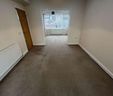 Agecroft Road West, Prestwich, M25 - Photo 4