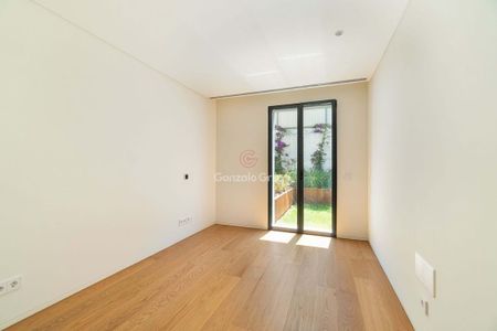 Cascais e Estoril, Lisbon 2765-576 - Photo 2