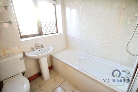 3 bedroom semi-detached house to rent - Photo 3