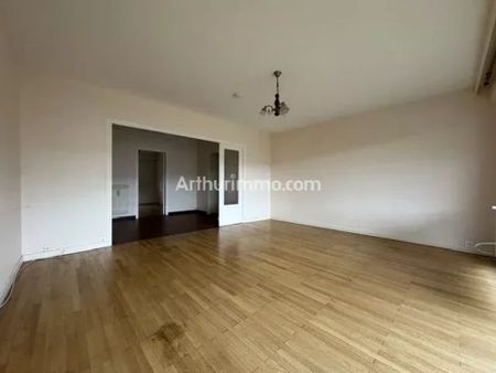 Location Appartement 4 pièces 101 m2 à Lons-le-Saunier - Photo 3