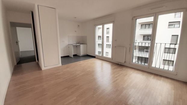 location Appartement F2 DE 41.8m² À ASNIERES - Photo 1