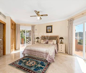 Elegant frontline golf villa with spectacular sea views. Long term ... - Photo 5