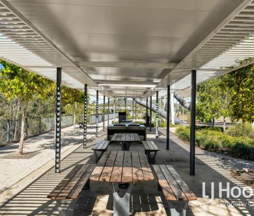 Parkside Location - Walking Distance to 4 Schools - Great Size Yard! - Photo 6