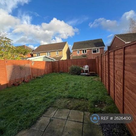 3 bedroom semi-detached house to rent - Photo 4