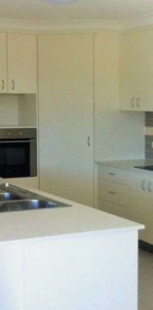 Room for the Whole Family – Great Location! - Photo 1