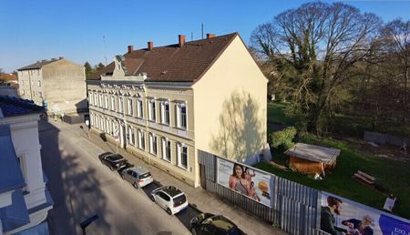 Provisionsfrei für den Mieter! 3-Zimmer-Wohnung in wunderschönem Altbau! - Photo 3