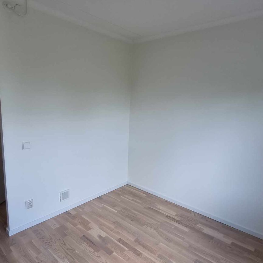 Lofotengatan, Kista - Photo 1