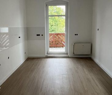 Erstbezug nach Renovierung! Ihr WohlfÃ¼hlort mit schÃ¶nem Balkon un... - Photo 3