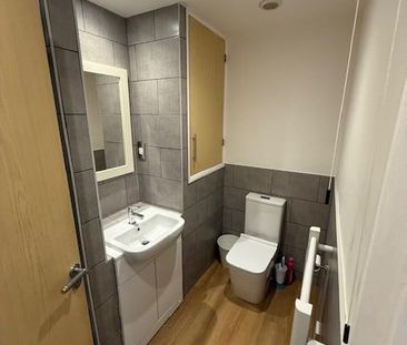Studio Flat, Far Gosford Street, CV1 - Photo 4