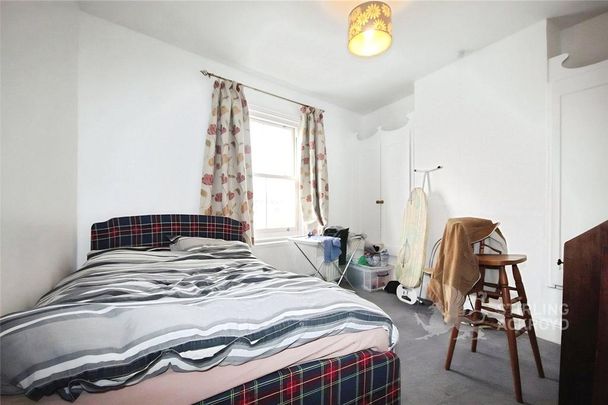 5 bedroom semi-detached house to rent - Photo 1