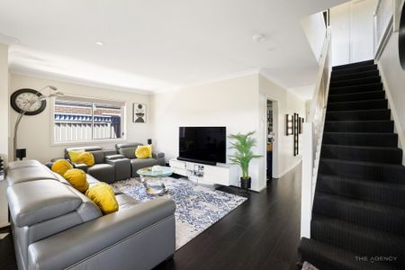 Immaculate Family Home in Prime Jordan Springs Location - Photo 4