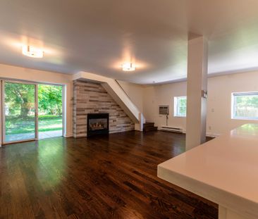 For Lease - 1207 Lorne Park-Coachhous Road, Mississauga, Ontario - Photo 2