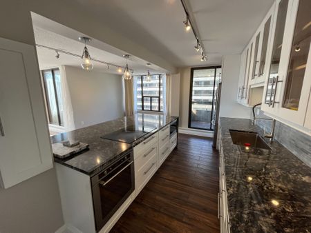 For Lease - 100 Quebec Avenue Unit# 402, Toronto, Ontario - Photo 3