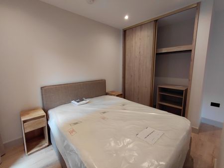 UNCLE Colindale, Barnet, London NW9 - Photo 4