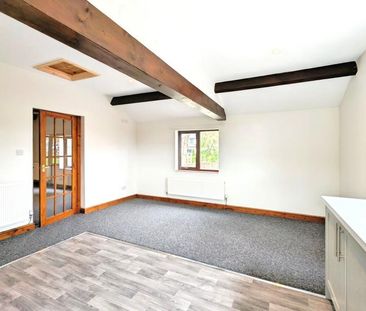 1 bedroom barn conversion to rent - Photo 1