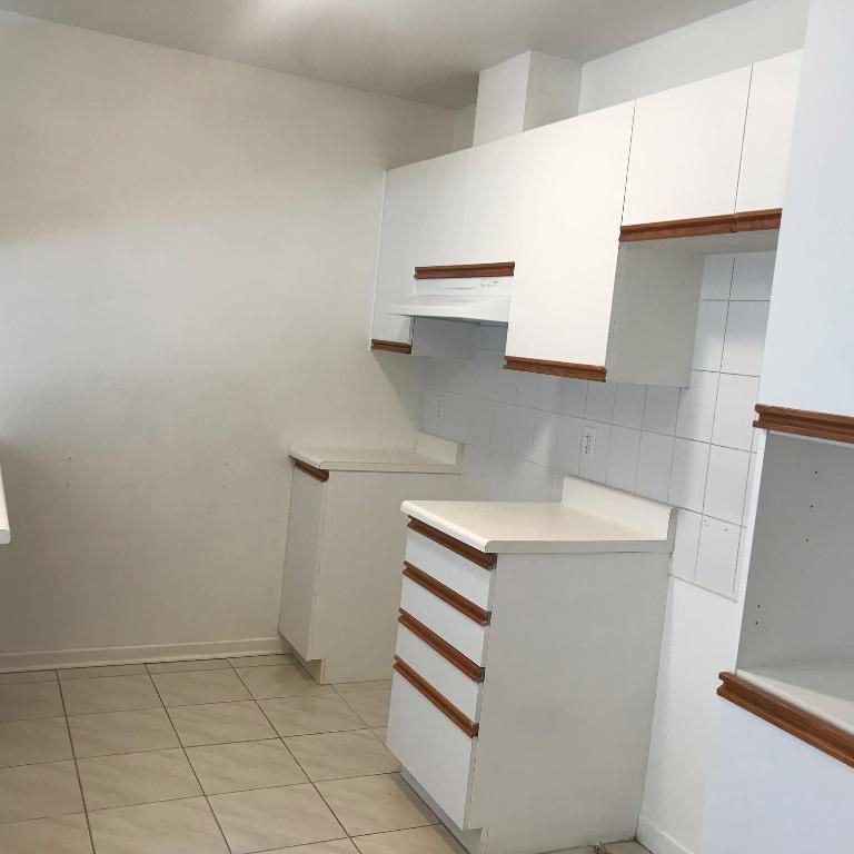 Beau 3 1/2 - Photo 1