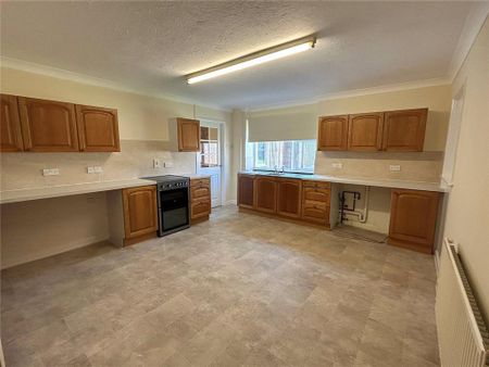 2 bedroom semi-detached house to rent - Photo 4