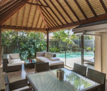 Resort style spacious 4-Bedroom ducted cooling air Family Home with... - Photo 6