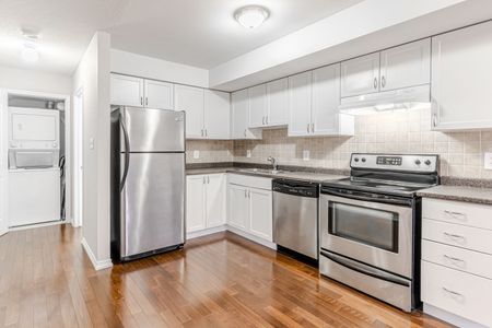 For Lease - 15 Cheltenham Road Unit# 1, Barrie, Ontario - Photo 2