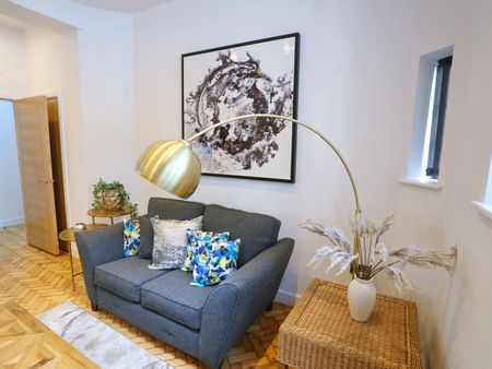 1 Bed Flat, Manchester, M3 - Photo 2