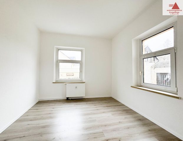 Frisch sanierte 2-Raum-Wohnung in Amtsberg! - Photo 1