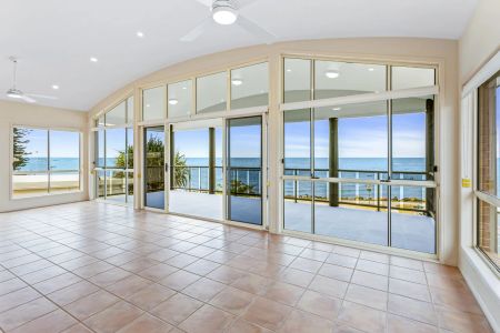 Dual-Living Beachfront Home, Redcliffe. Contact Julie Sykes 0438 050 110 - Photo 3