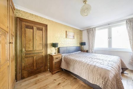 3 bedroom flat to rent - Photo 5