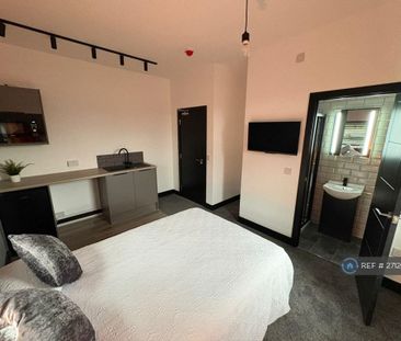 1 bedroom in a house share to rent - Photo 6