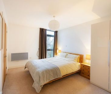 2 Bed Flat - Photo 4