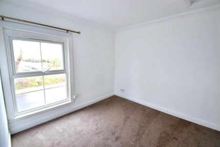 2 bedroom end of terrace house to rent - Photo 4