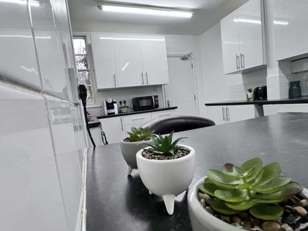 A Fine Houseshare for Rent in Oxford - Photo 4