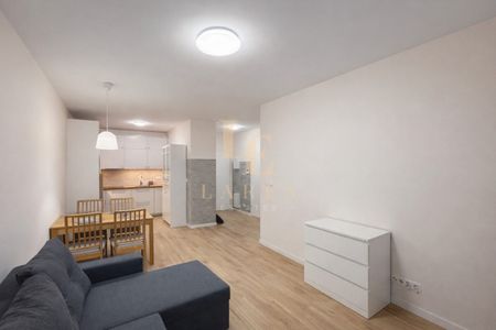 Metro Kabaty | Balkon | Apartamentowiec | 2 pokoje - Zdjęcie 2