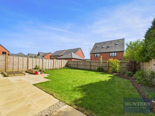 4 bedroom detached house to rent - Photo 1